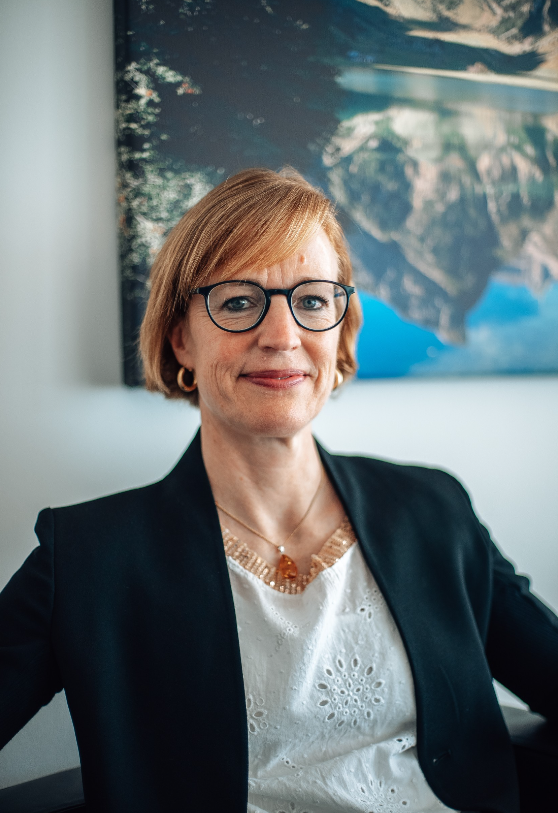 Dr. iur. Martina Sperlich, Rechtsanwältin